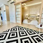 Apartman New In Arcadia Sea View Odessza
