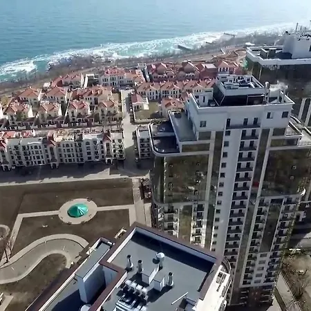 New In Arcadia Sea View Apartment