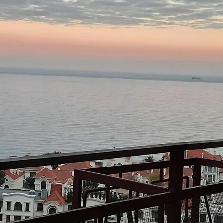 New In Arcadia Sea View Apartment