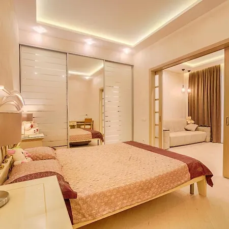 New In Arcadia Sea View