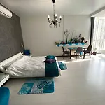 New In Arcadia Sea View דירה *