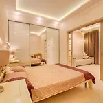 New In Arcadia Sea View